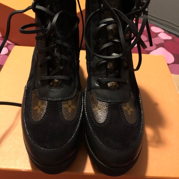 LV Platform Boots 💰 SOLD💰 - Picture 2 of 5